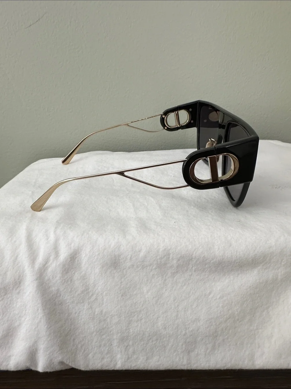 Dior Black Sunglasses with Dark Gray Lenses (09)